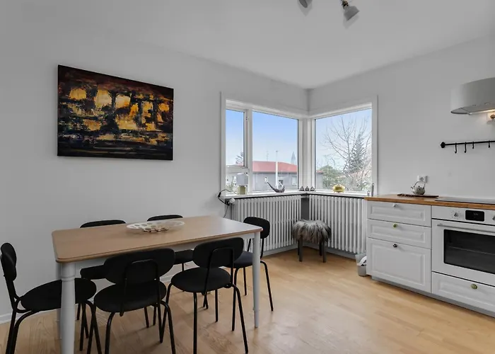 Cozy 2Br Apartment
